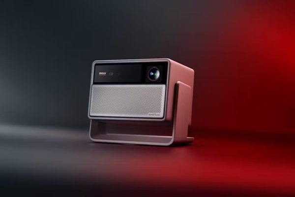 رونمایی از پروژکتور لیزری Xgimi Titan در IFA 2025